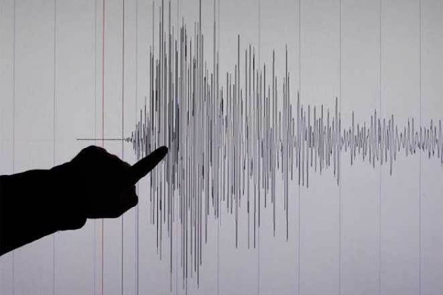Magnitude 6.1 quake kills five in Iran
