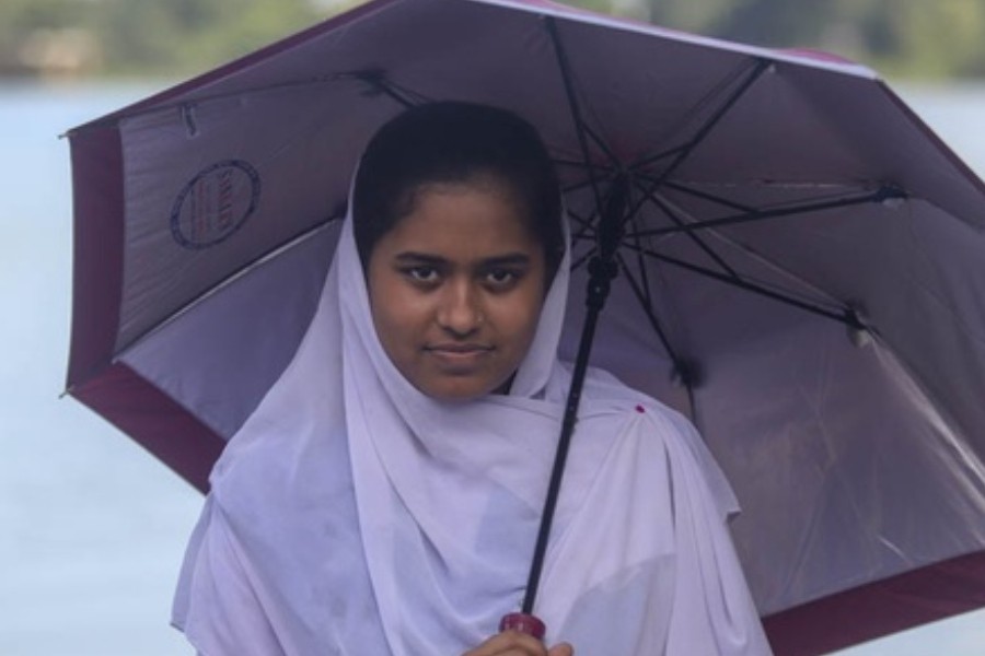 রাবেয়া সুনামগঞ্জের বিশ্বম্ভপুর উপজেলার শক্তিয়ার খলা উচ্চ বিদ্যালয়ের ছাত্রী রাবেয়া আক্তার এবার এসএসসি পরীক্ষা দেবে। ছবি: মাহমুদ জামান অভি