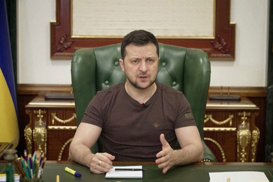 নিরাপত্তা প্রধান ও শীর্ষ কৌঁসুলিকে বরখাস্ত করলেন জেলেনস্কি