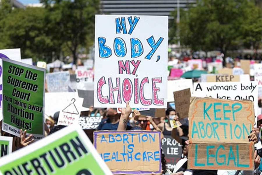 ‘কেঁদেছি, তারপর লিখেছি গর্ভপাতের অধিকার চেয়ে’