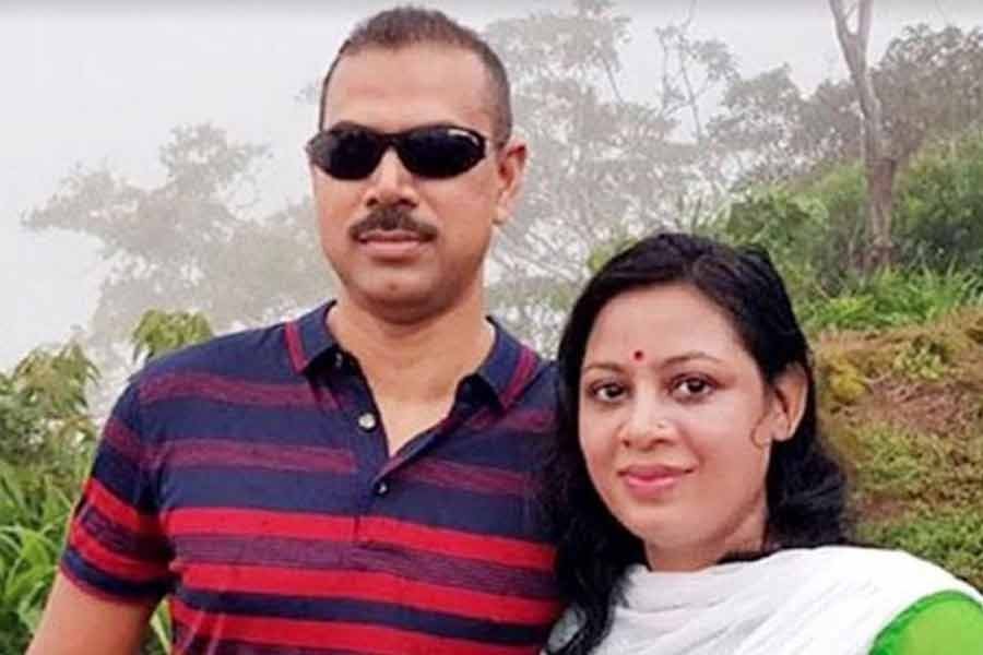 প্রদীপ কুমার দাশ ও চুমকি কারণ