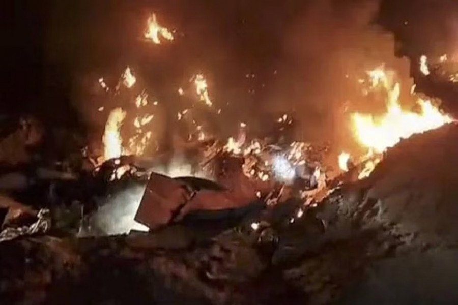 ভারতের রাজস্থানে মিগ-২১ জঙ্গি বিমান বিধ্বস্ত, ২ পাইলট নিহত