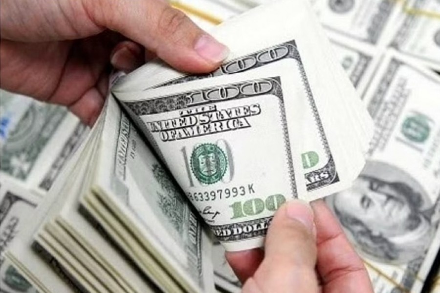 ডলার কেনা-বেচায় দামের ব্যবধান ১ টাকার বেশি নয়, সীমা বেঁধে দিল কেন্দ্রীয় ব্যাংক