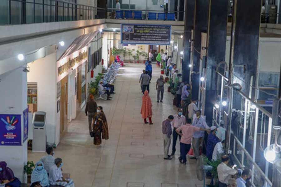 ব্যাংকে লেনদেন চলবে ৩টা পর্যন্ত, পুঁজিবাজারের সিদ্ধান্ত মঙ্গলবার