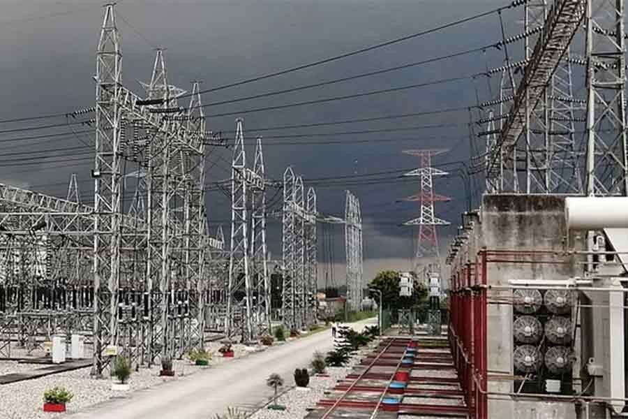 সঞ্চালন লাইনে বিভ্রাট, ঢাকাসহ দেশের বড় এলাকা বিদ্যুৎহীন