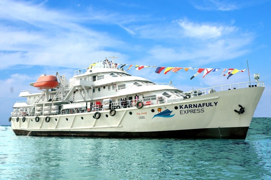 কক্সবাজার থেকে সেন্টমার্টিনে পর্যটকবাহী জাহাজ চলাচল শুরু