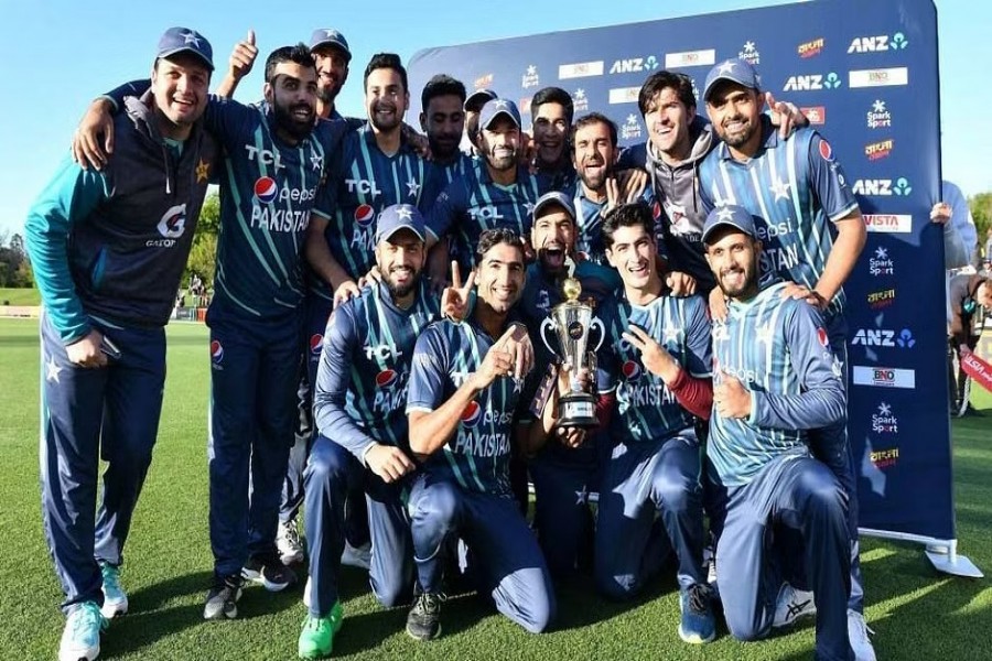 নাওয়াজ-হায়দার ঝড়ে শিরোপা পাকিস্তানের