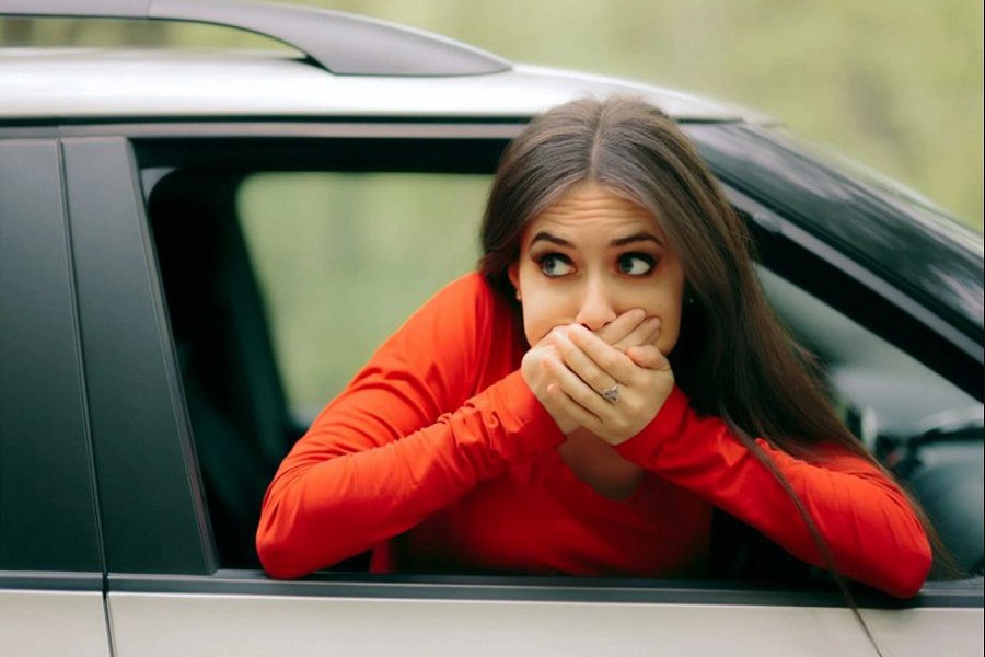 How to prevent motion sickness while travelling