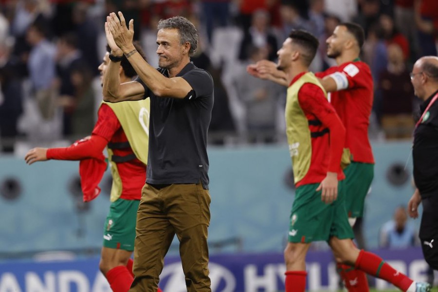 Spain coach Luis Enrique fired, De la Fuente takes over