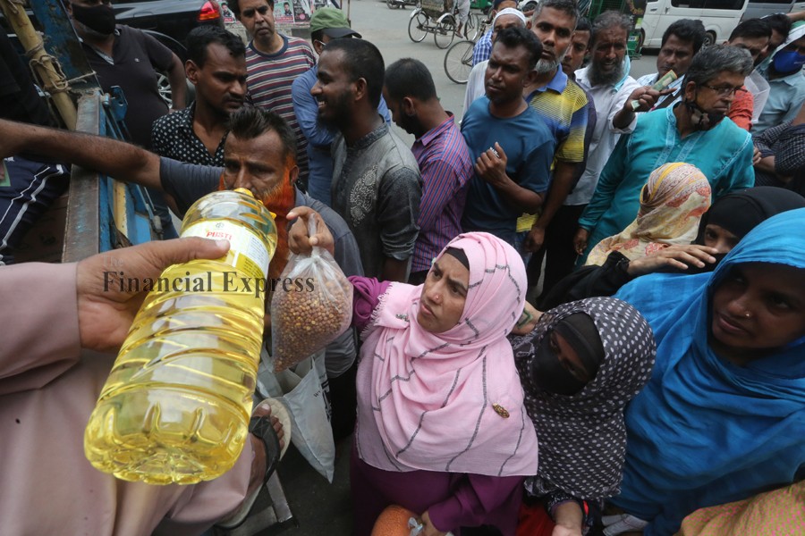 Govt purchases 11m litres of soybean oil for TCB