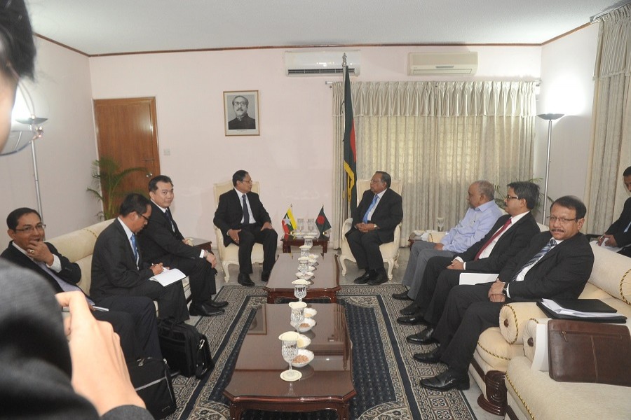 A view of the meeting between Bangladesh and Myanmar over Rohingya crisis at the state guest house Padma, Dhaka, 2 October 2017. Photo: FE