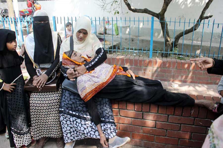 Patients and their attendants suffer as intern doctors at Dhaka Medical College and Hospital suspended services at the outdoor unit demanding more security at the hospital after an 'attack' on the doctors by  relatives of a dead patient.	— Focus Bangla