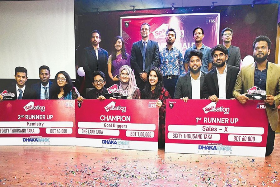 Winners of Sellsation'17 with Anwar Ehtesham Khandaker, FVP and head of communications and branding at Dhaka Bank are seen with Sarfaraz Rahman, CEO of CSR Hub Limited, Abu Saleh Muhammad Musa, MD of CSR Hub Limited, and Sumit Saha, co-founder of Analyzen