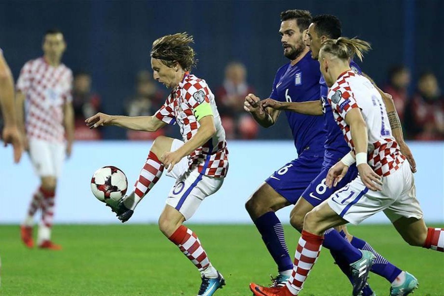 Croatia close in on ensuring WC spot