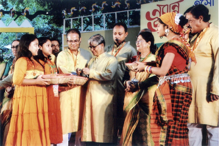 DU celebrates 20th Nabanna Utsab