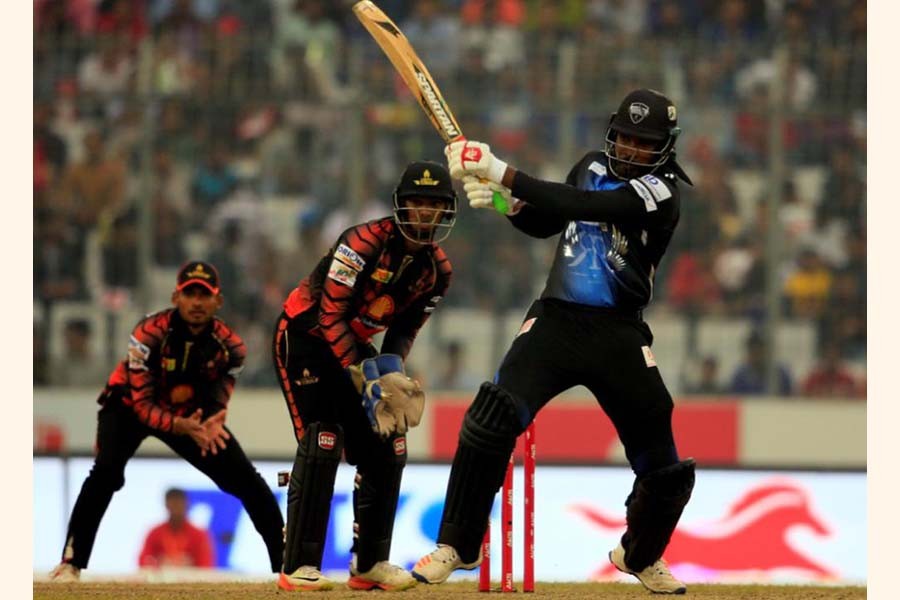 Gayle hits first ever century in BPL final