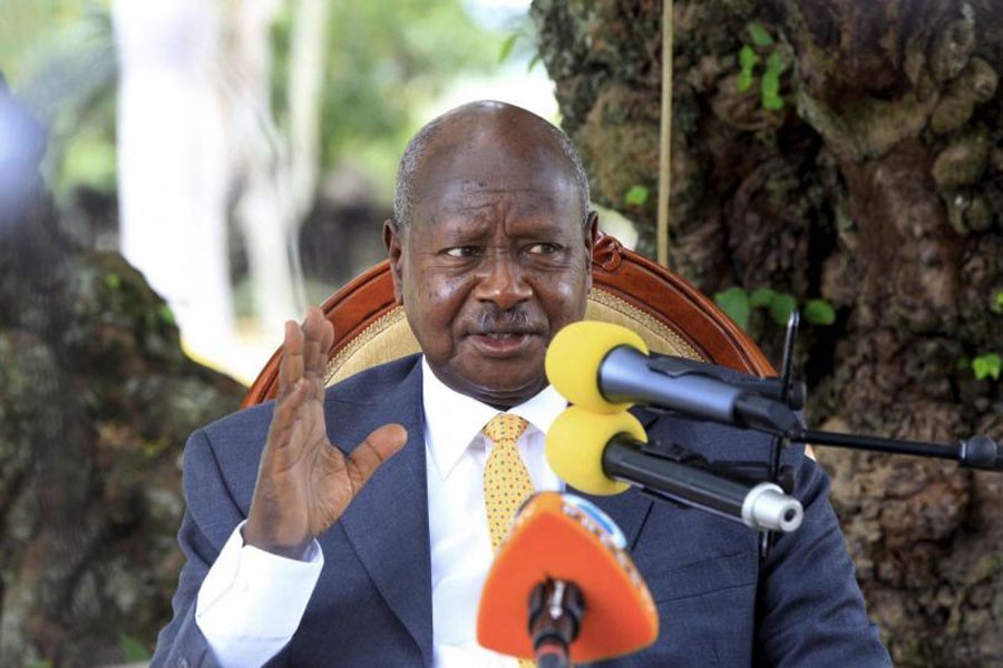 Uganda incumbent and President elect Yoweri Museveni addresses the nation at his country home in Rwakitura, Kirihura district in western Uganda, February 21, 2016. (Reuters Photo)