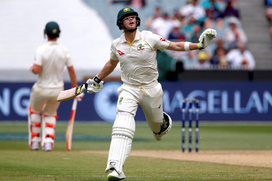 Ashes test match - Australia v England - MCG, Melbourne, Australia, December 30, 2017. Australia's captain Steve Smith reacts after he was hit by the ball running between wickets during the fifth day of the fourth Ashes cricket test match. (REUTERS)