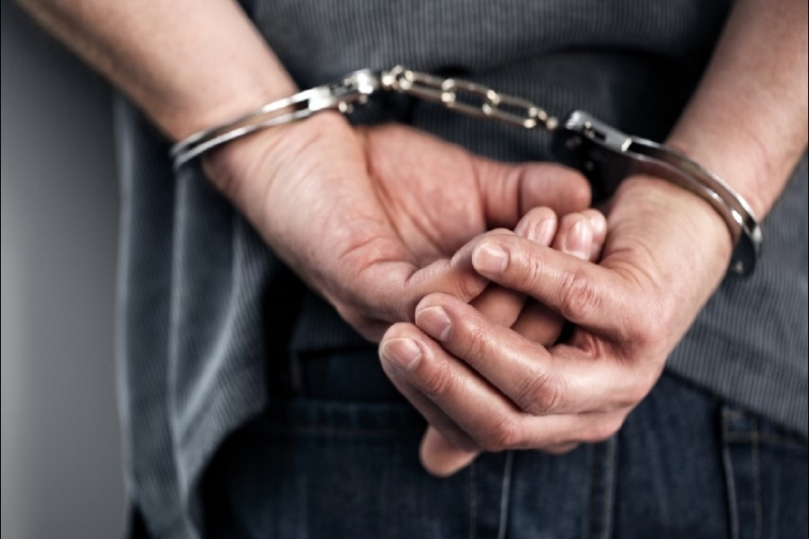 Cops detain 11 fake DB men in Ctg