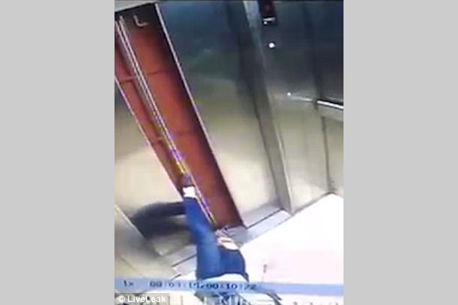 China woman loses leg in tragic lift accident