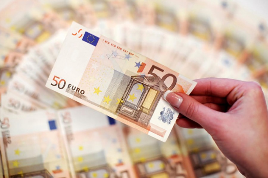 Euro hovers near three-year high