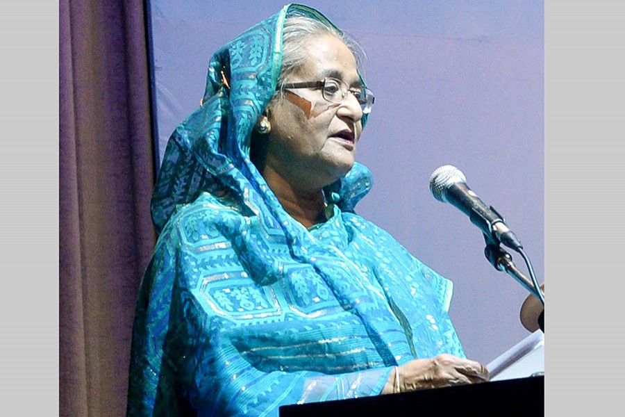 Be pro-people: PM to police