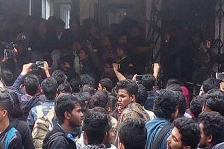 Agitated students besiege DU VC office