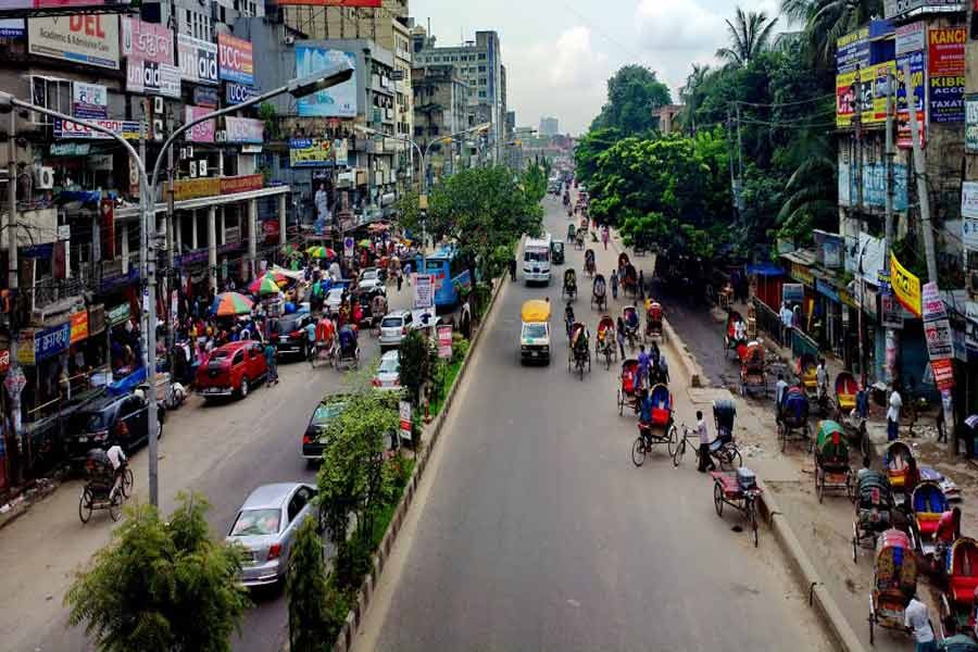 Muggers’ car run over woman in city