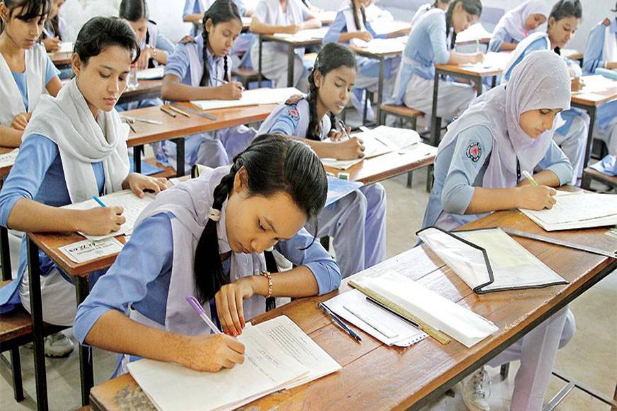 SSC question  paper out again on Facebook