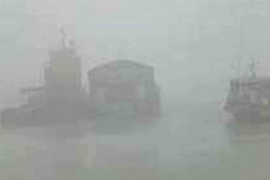Fog halts ferry services on Padma
