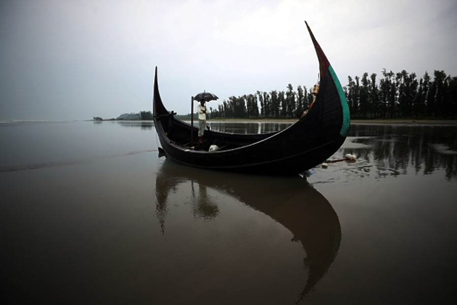 Three Rohingya children die in boat capsize