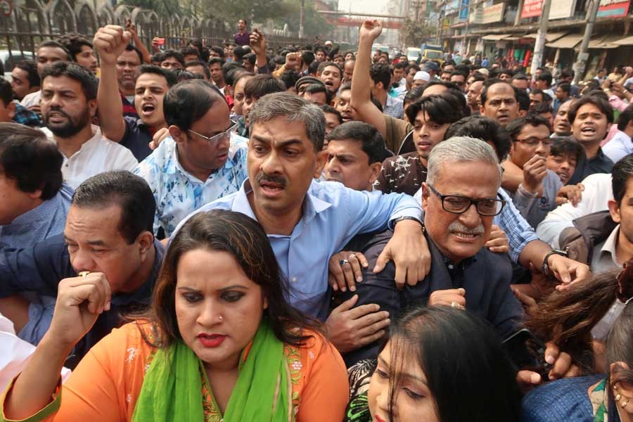 Several held as BNP brings out procession in Dhaka