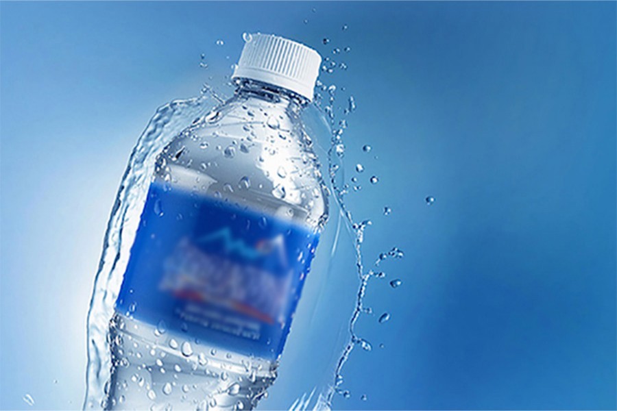 Thanking with a bottle of water