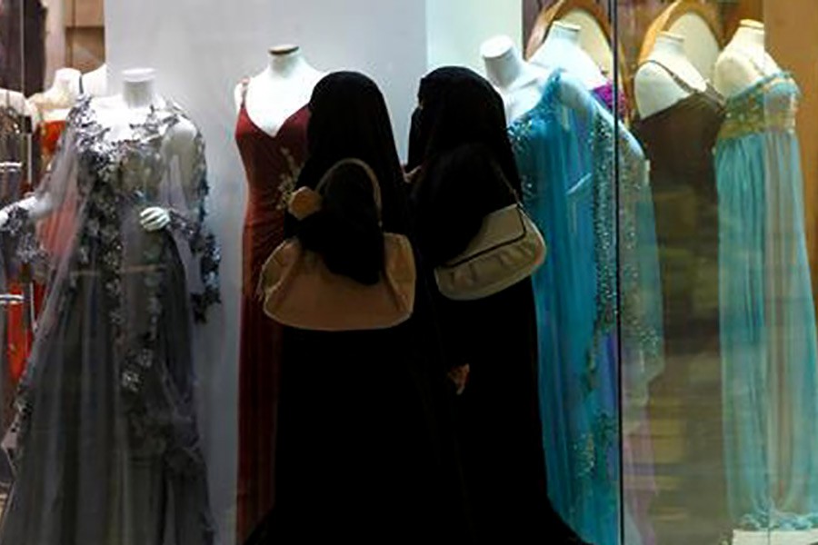 Saudi Arabia to host first fashion week next month