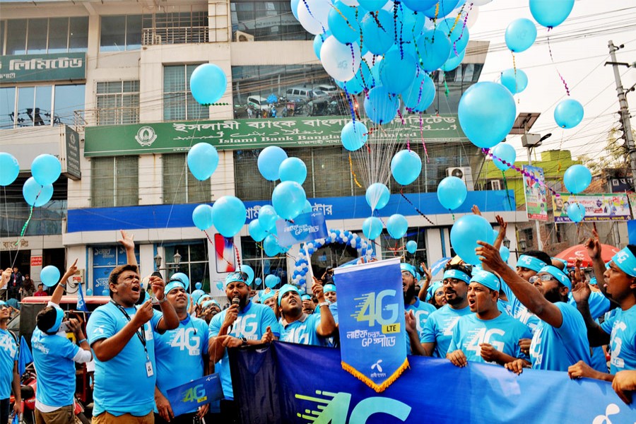 Mobile phone operator (GP) formally launches 4G service at a ceremony in front of Grameenphone office in Rajshahi city on Sunday.