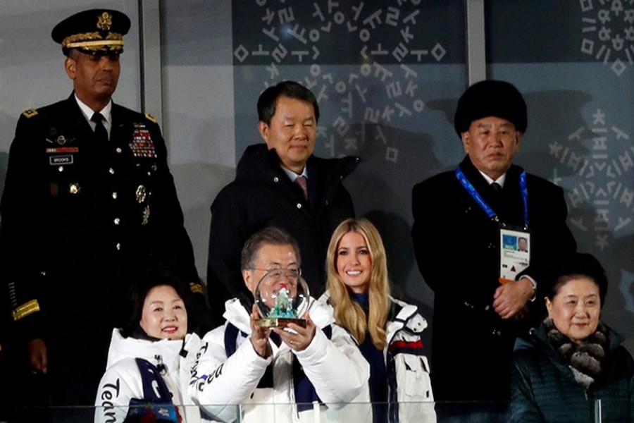 PYEONGCHANG: South Korean President Moon Jae-in and South Korean first lady Kim Jung-sook, Ivanka Trump, daughter of US President Donald Trump and White House adviser, Chinese Vice Premier Liu Yandong, South Korea's Constitutional Court President Lee Jin-sung and US Forces Korea Commander Vincent Brooks and Kim Yong-chol of the North Korean delegation, attend the closing ceremony. 	— Reuters