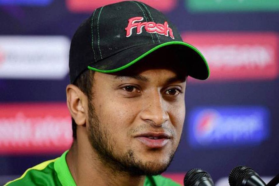 Shakib back home after taking treatment in Australia