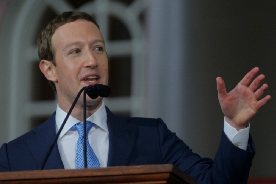 Zuckerberg 'sorry' over data breach