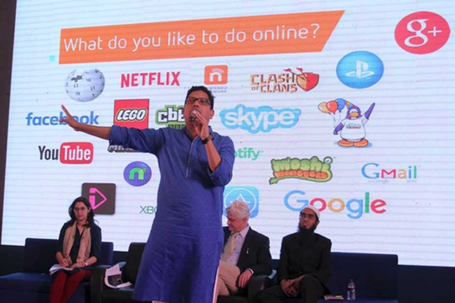 State Minister for Information and Communication Zunaid Ahmed Palak addressing a seminar titled ‘Good Online Content’ jointly organised by UNICEF and Facebook to promote safe internet for children in the city on Friday.  Photo: bdnews24.com