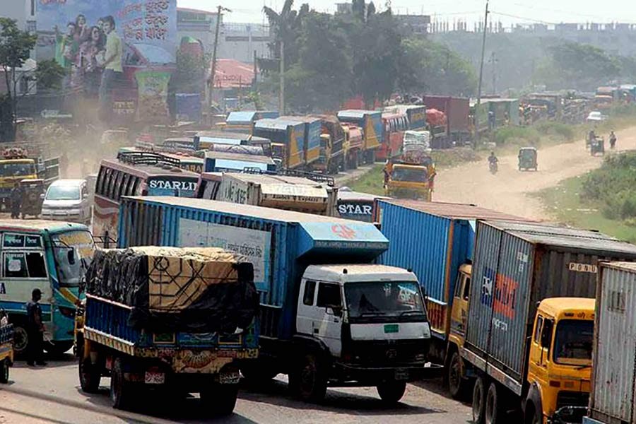 42 km long tailback on Dhaka-Chittagong highway