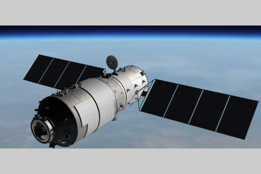 China space lab plunges to Earth on Monday