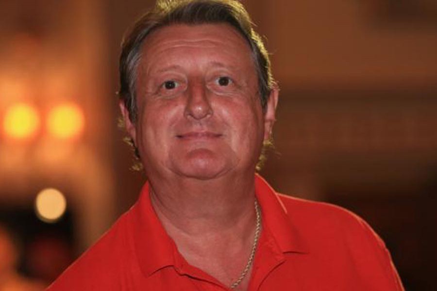 Eric Bristow was awarded an MBE for his services to sport in 1989. BBC/File