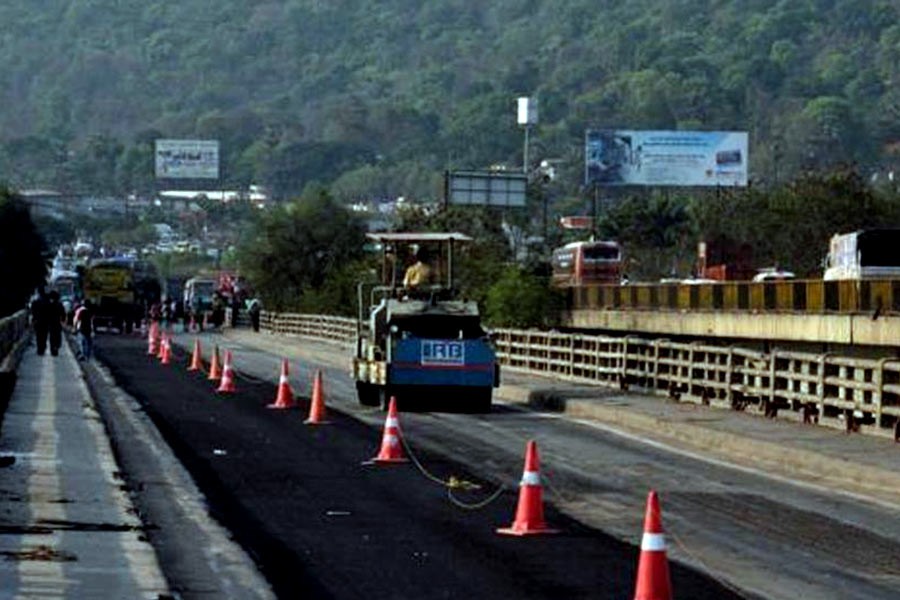 Three-state trial bus run on April 23