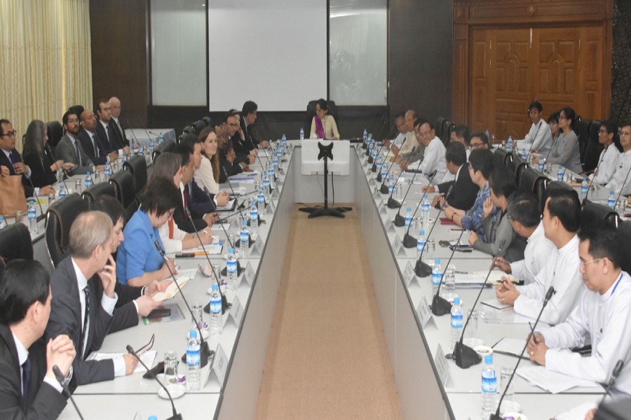 UNSC envoys meet with Suu Kyi