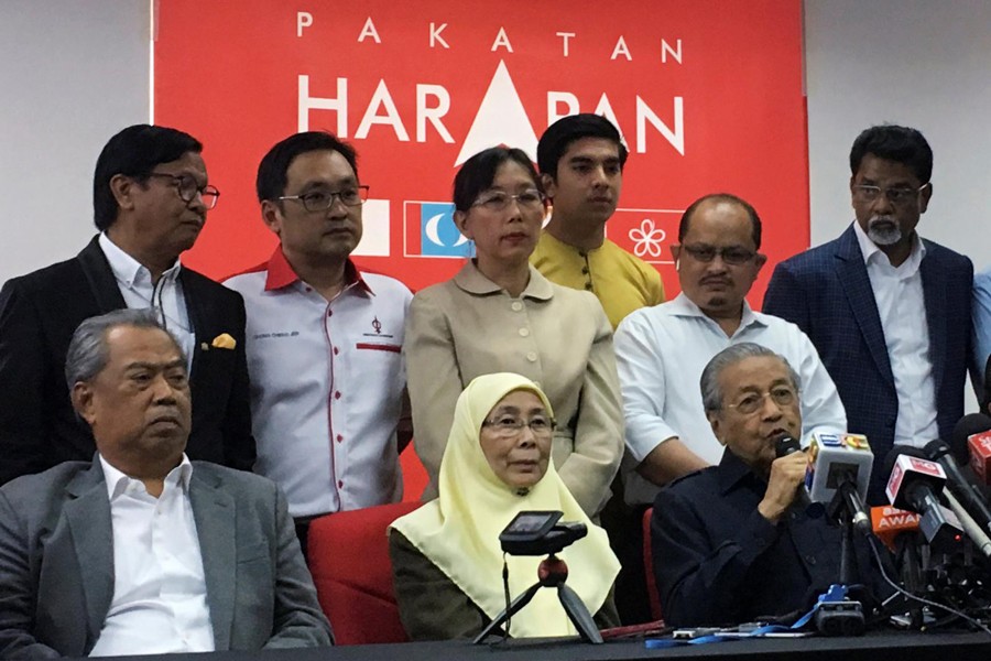 KUALA LUMPUR: Malaysia's Prime Minister Mahathir Mohamad speaking at a news conference here on Thursday	— Reuters