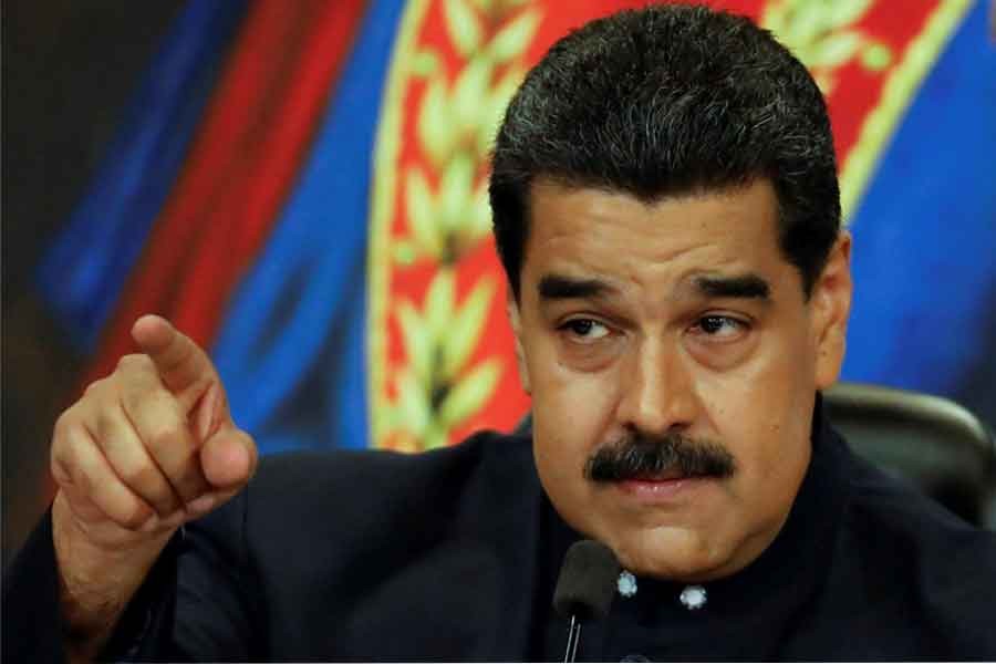 Venezuela’s President Nicolas Maduro gestures while he talks to the media during a news conference at Miraflores Palace in Caracas, Venezuela October 17, 2017. Reuters.