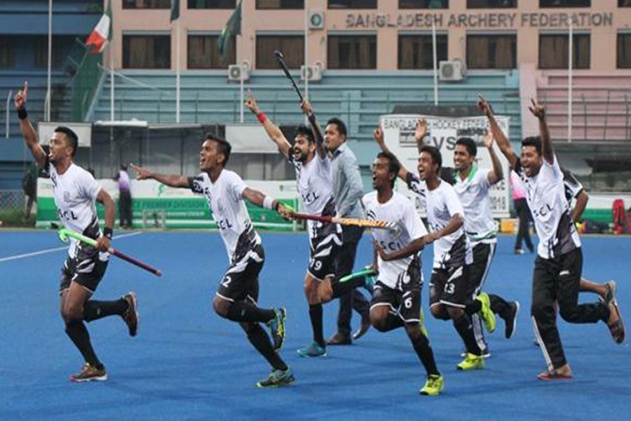 Mohammedan team members celebrating their win against Dhaka Mariner Young's Club on Wednesday	— UNB