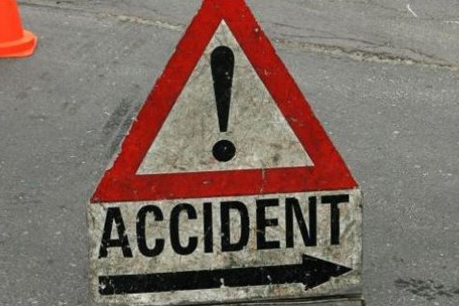 Woman dies in Dhaka road mishap