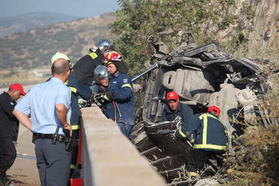 Six killed, including three children, in migrant van crash in northern Greece. Internet Photo