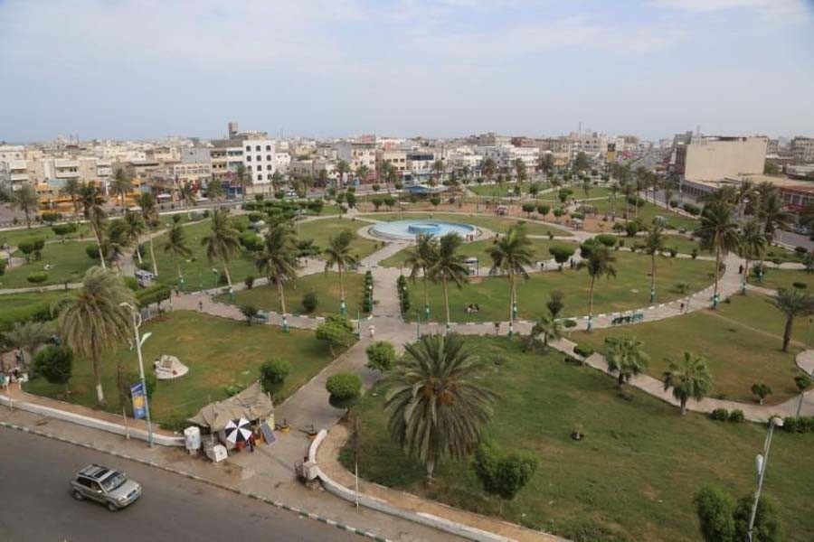 A view of the Red Sea port city of Hodeidah, Yemen May 10, 2017. Reuters/File